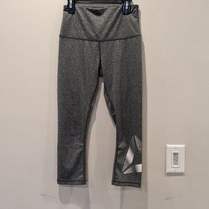 Reebok Athletic Compression Crop Gray Leggings Sz xs